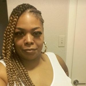 Meet your Posher, Ivorie